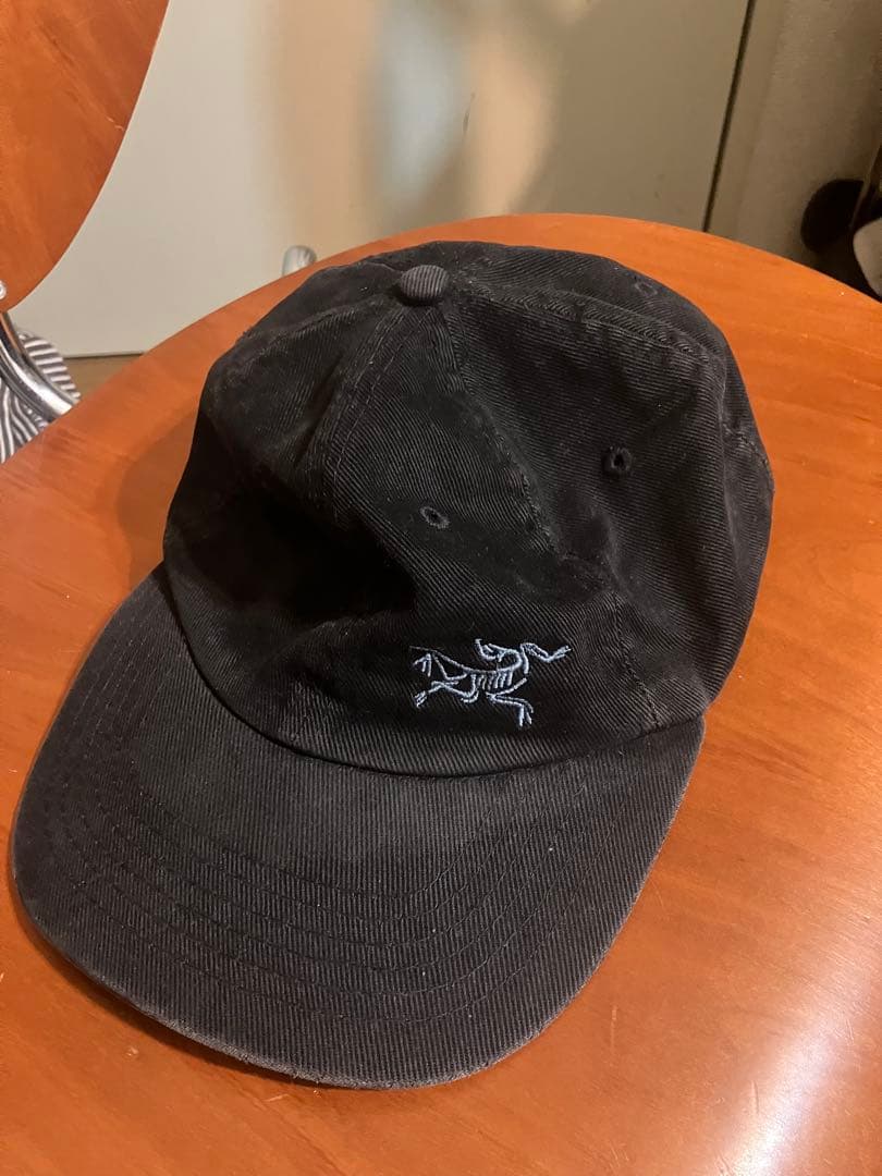ARC'TERYX ブラックキャップ　カナダ製