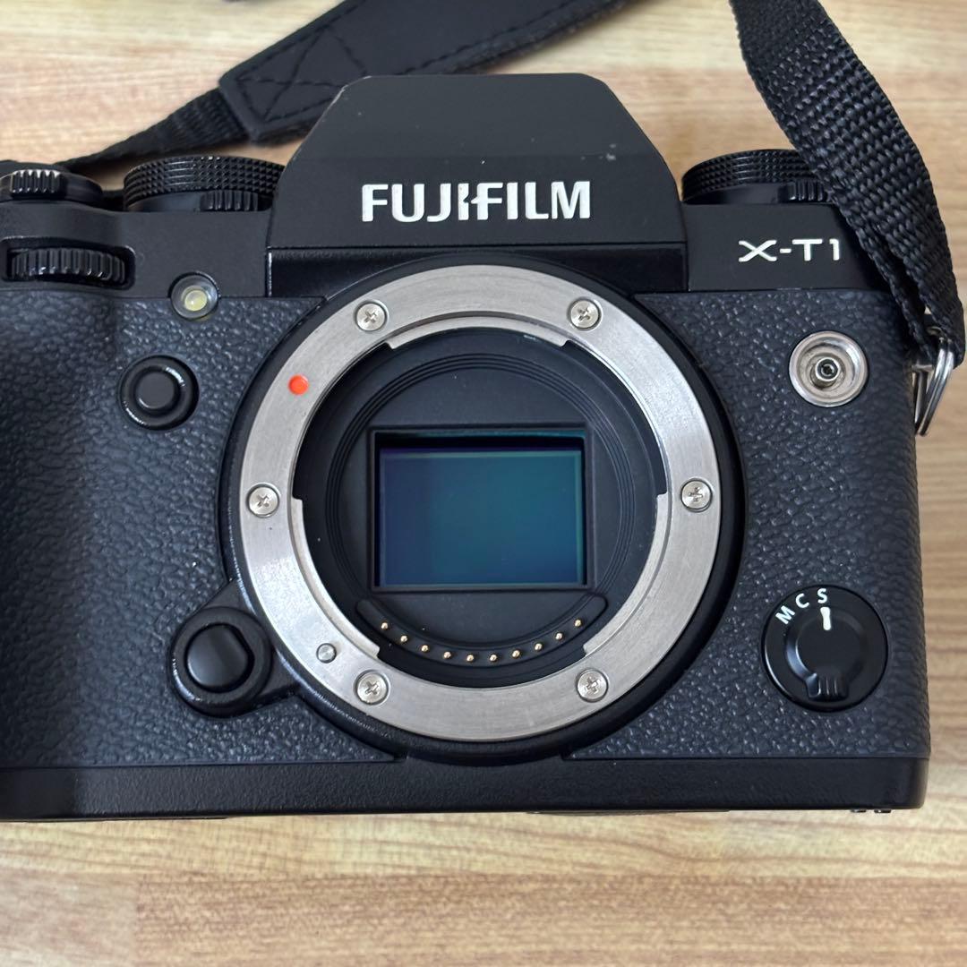 Fujifilm X-T1 ミラーレス一眼カメラ　箱付き
