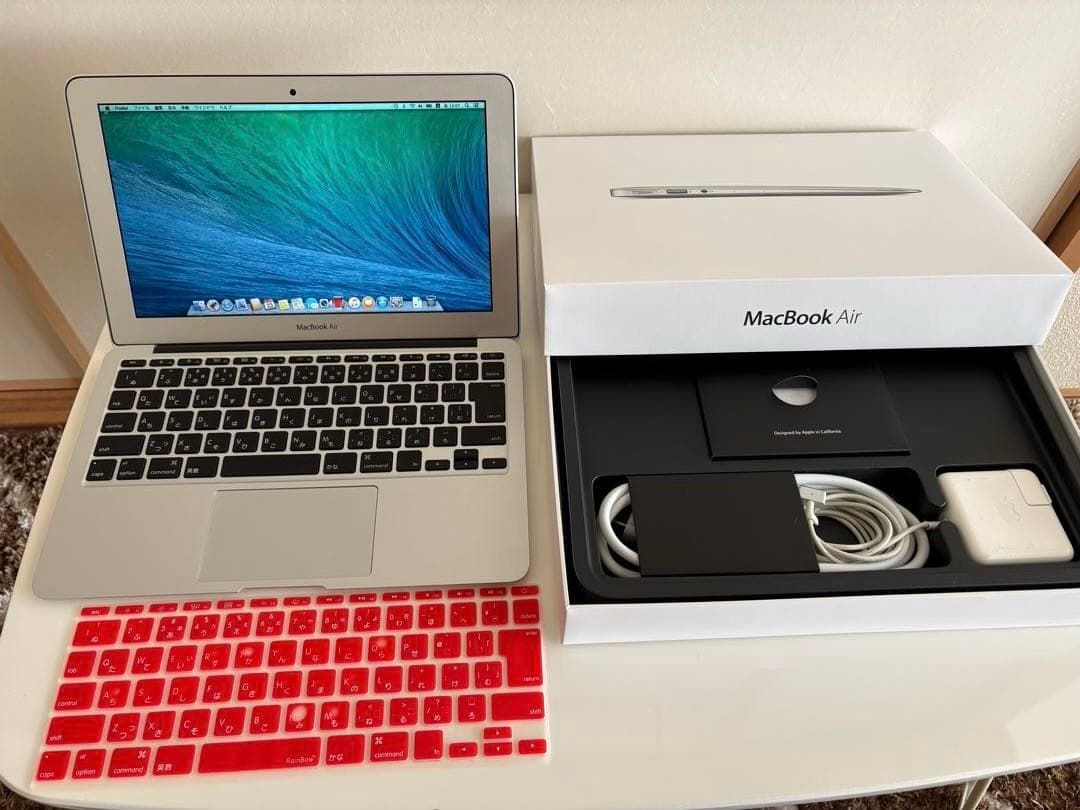 【美品】MacBook Air 11インチ Intel Core i5
