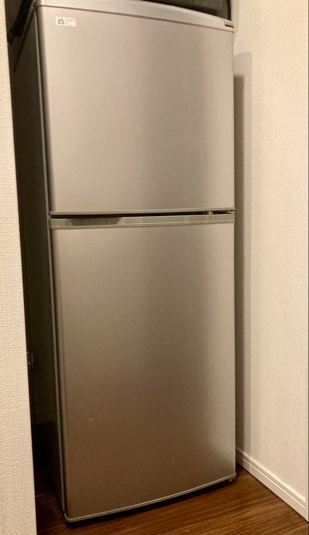 美品！シルバー 上下二段式冷蔵庫 コンパクト