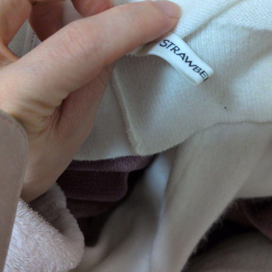 ストロベリーフィールズリボンビジュー付きホワイトカーディガン