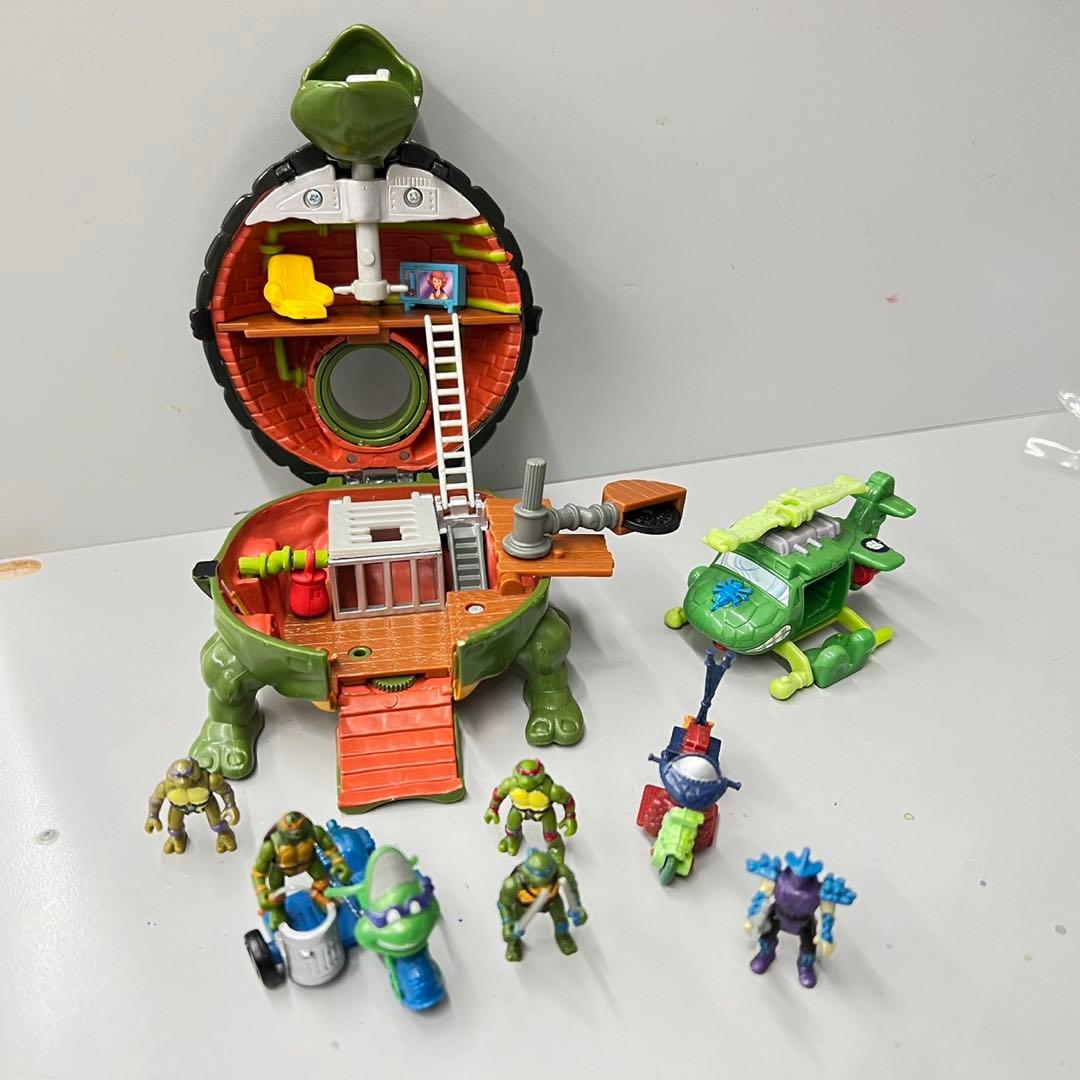 ミュータントタートルズ ミニタートルマシン　レオナルドベース