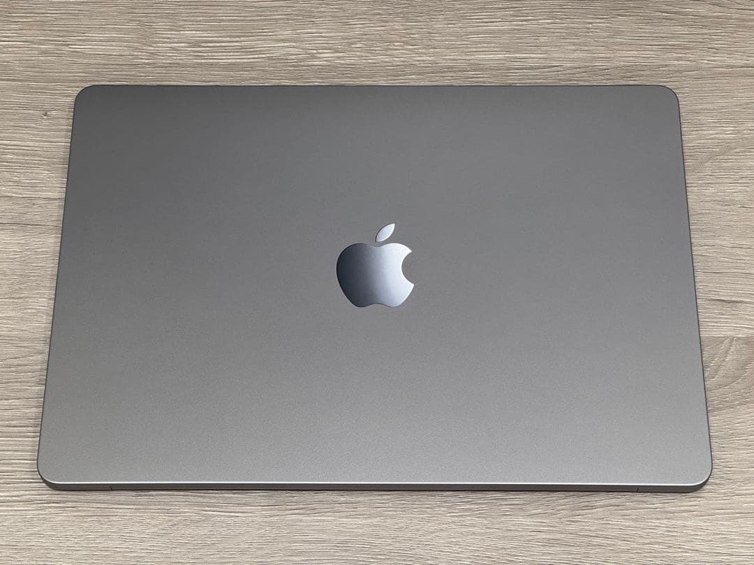 美品 13インチ M2 MacBook Air 256GB 本体