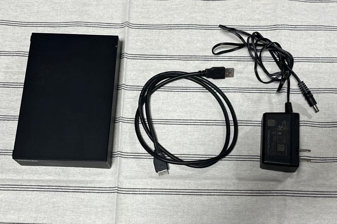 東芝　BAFFALO 外付けHDD HD-TDA6U3-B ジャンク