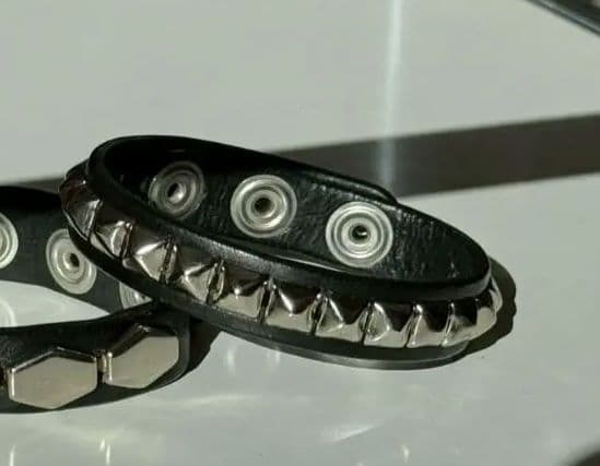 WEEKEND PEEL&LIFT ブレスレット バングル スタッズ