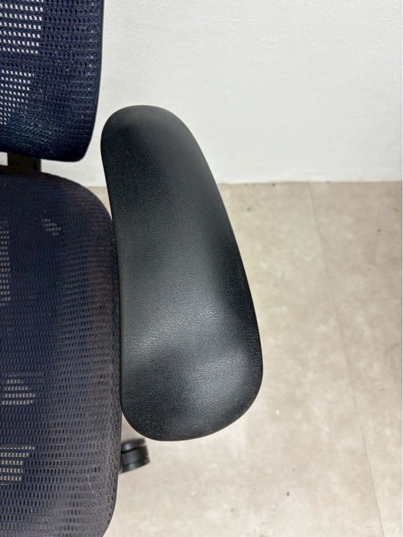 okamura コンテッサ CM91BB FBH4 オフィスチェア 中古品