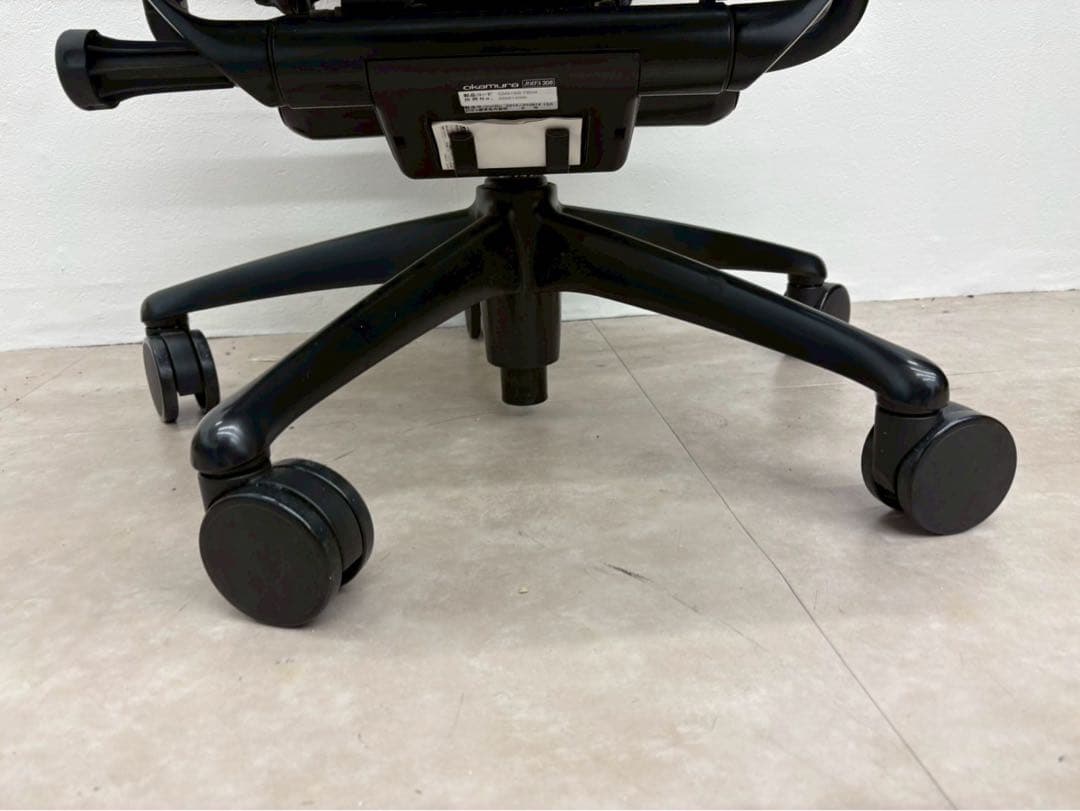 okamura コンテッサ CM91BB FBH4 オフィスチェア 中古品