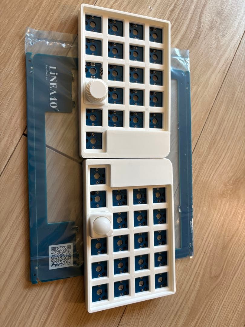【新品】LiNEA40 ホワイト 組み立て済み(キースイッチ/キーキャップ無)
