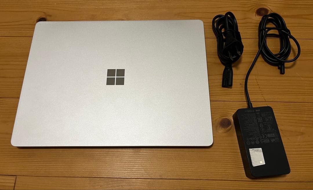 Windowsノート本体 Microsoft Surface Laptop Go i5 8GB 256GB
