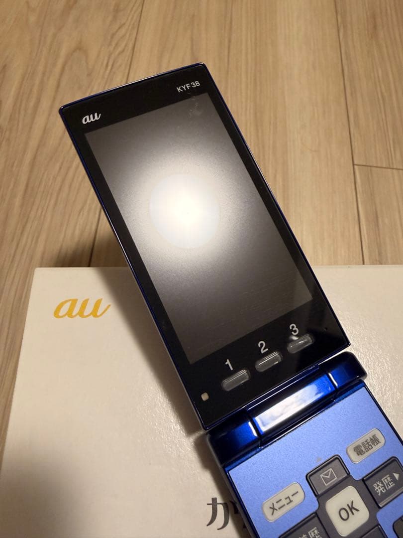 au かんたんケータイ KYF38 新品　ブルー