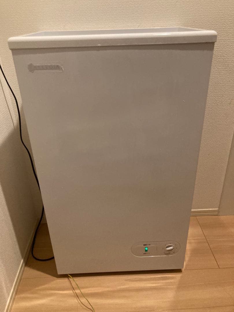 10/13までアレジア冷凍庫小型上開き41LスリムAR-BD43 2022年製造