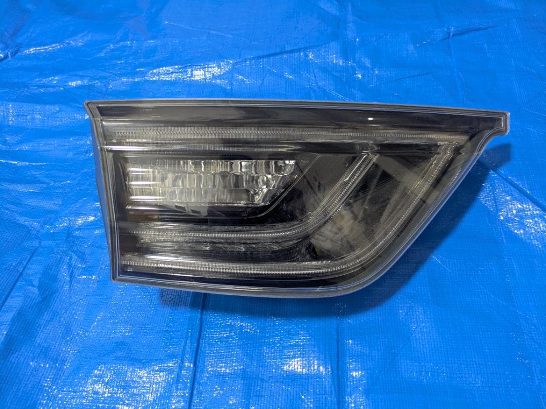 60ハリアー前期 純正テールランプ