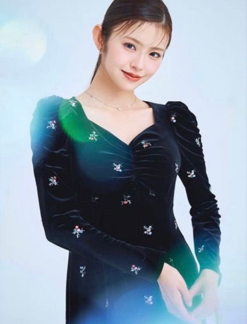 【今季完売品】CELFORD 花柄刺繍ベロアワンピース