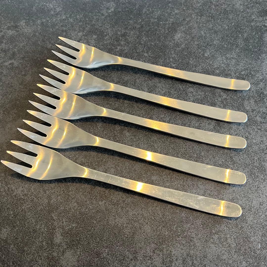 最終値下げ　柳宗理　カトラリーセット　14種類　総数64本