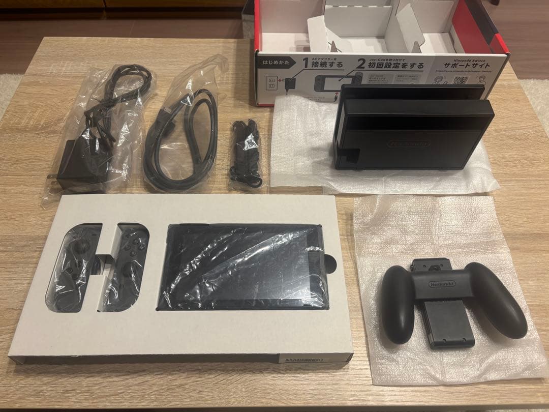 Nintendo Switch 本体 ブラック ※SDカードおまけ