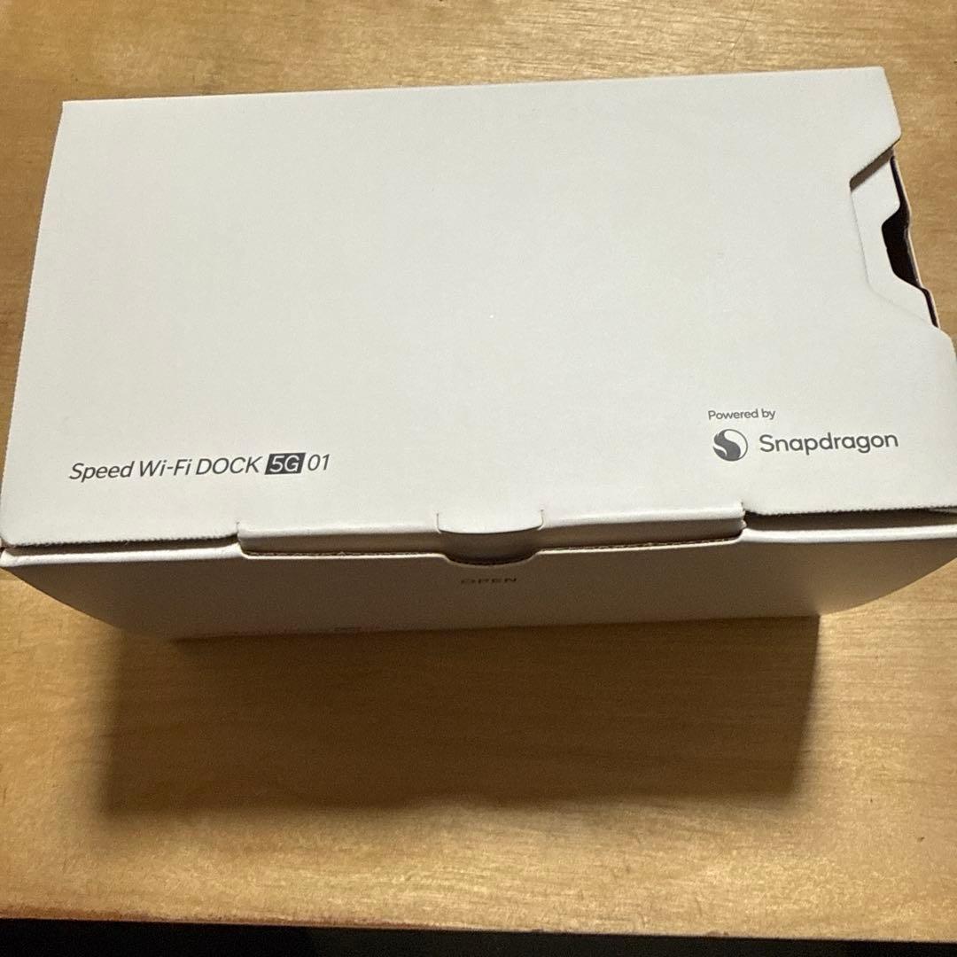 Speed WiFi DOCK 5G 01 本体