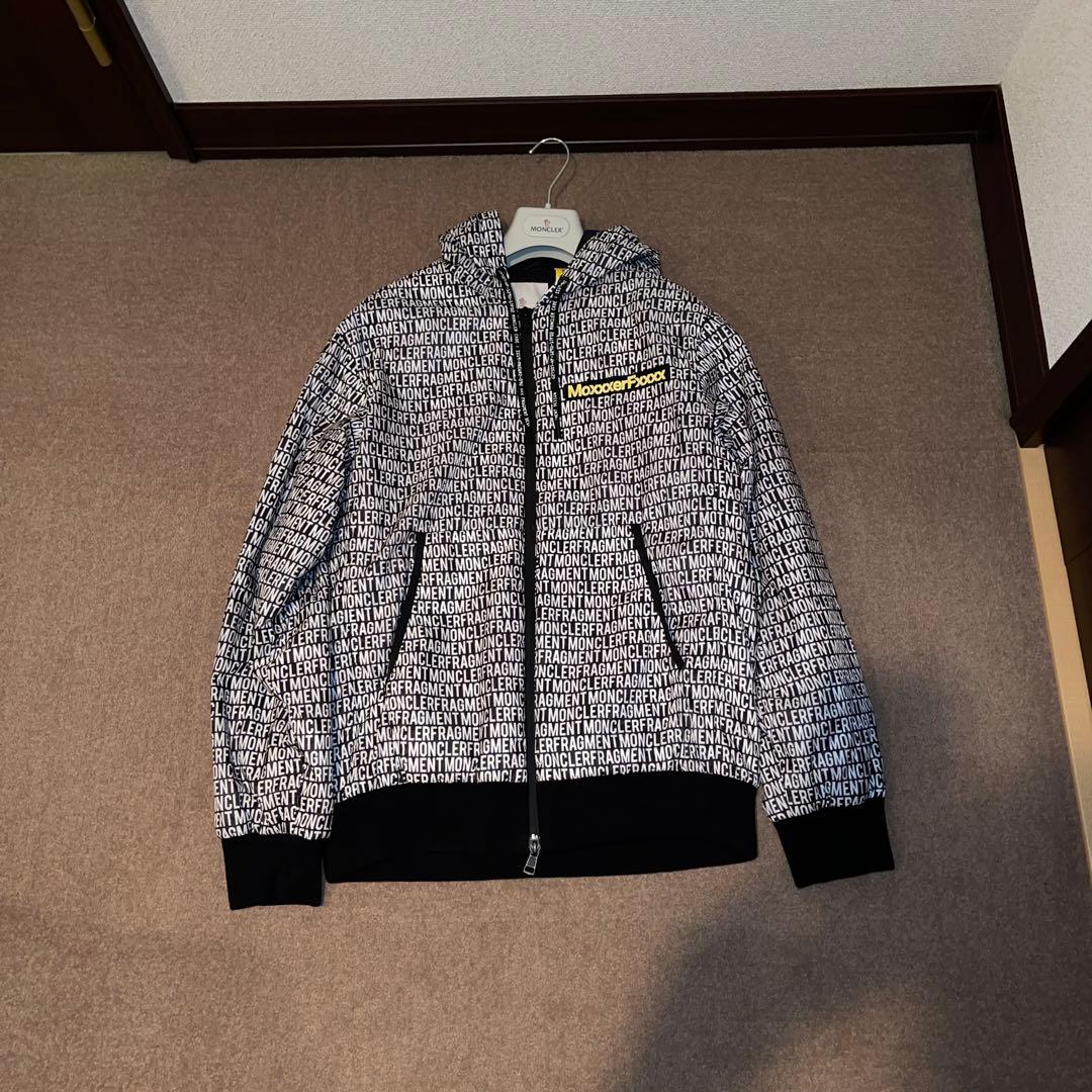 Moncler ロゴプリント フード付きジャケット
