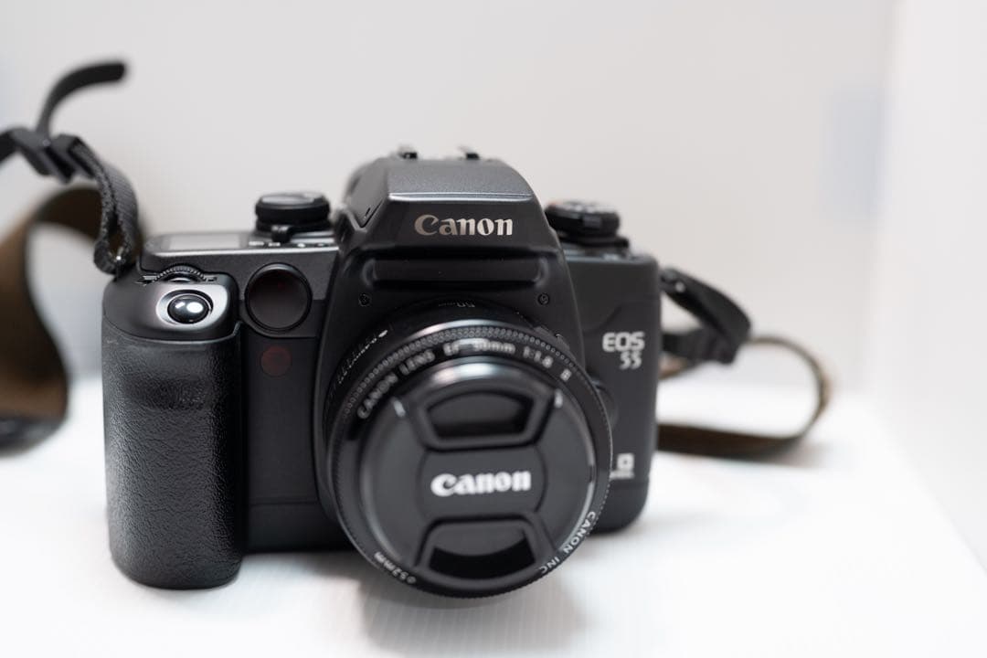 美品　Canon EOS 55 レンズ2本付き