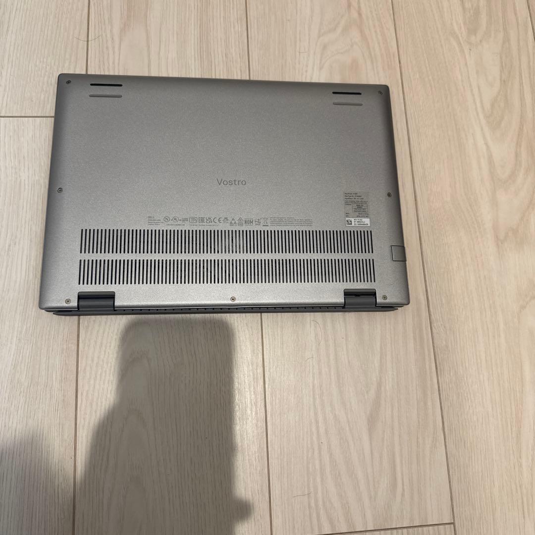 ク*ン様 Dell Vostro シルバー ノートPC