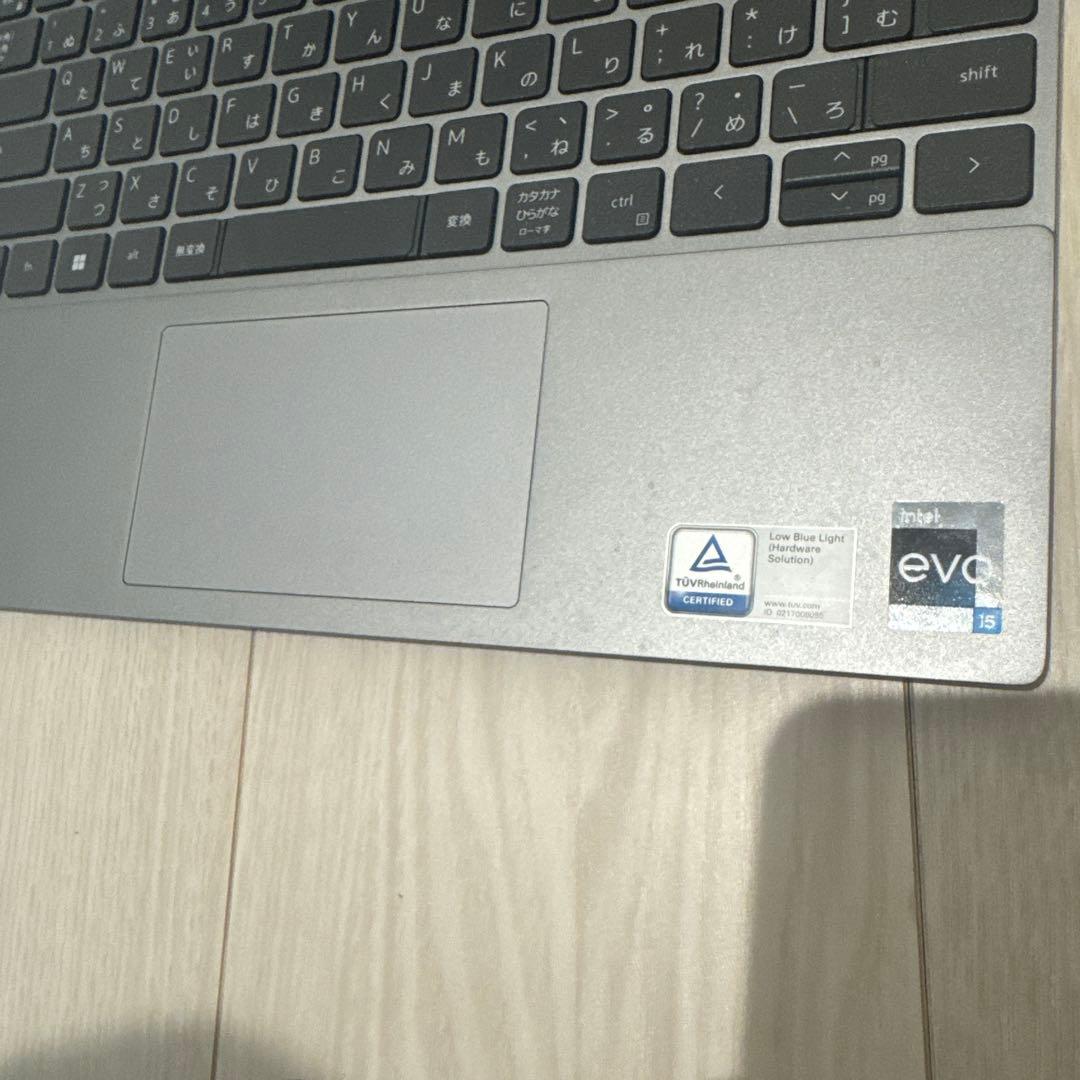 ク*ン様 Dell Vostro シルバー ノートPC