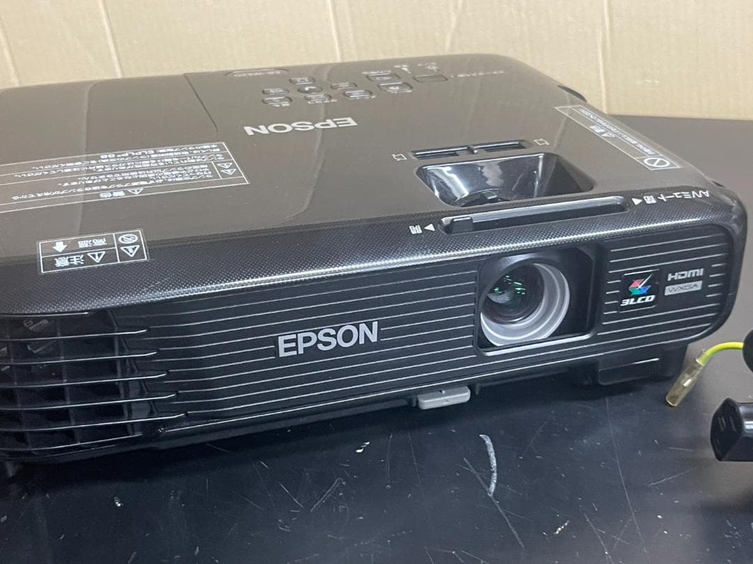 EPSON EB-W420 プロジェクター本体 ランプ711時間