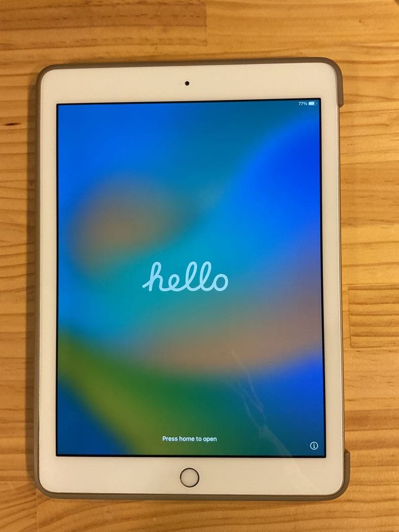 Apple iPad ゴールド本体 第5せだいWi-Fiモデル32GB