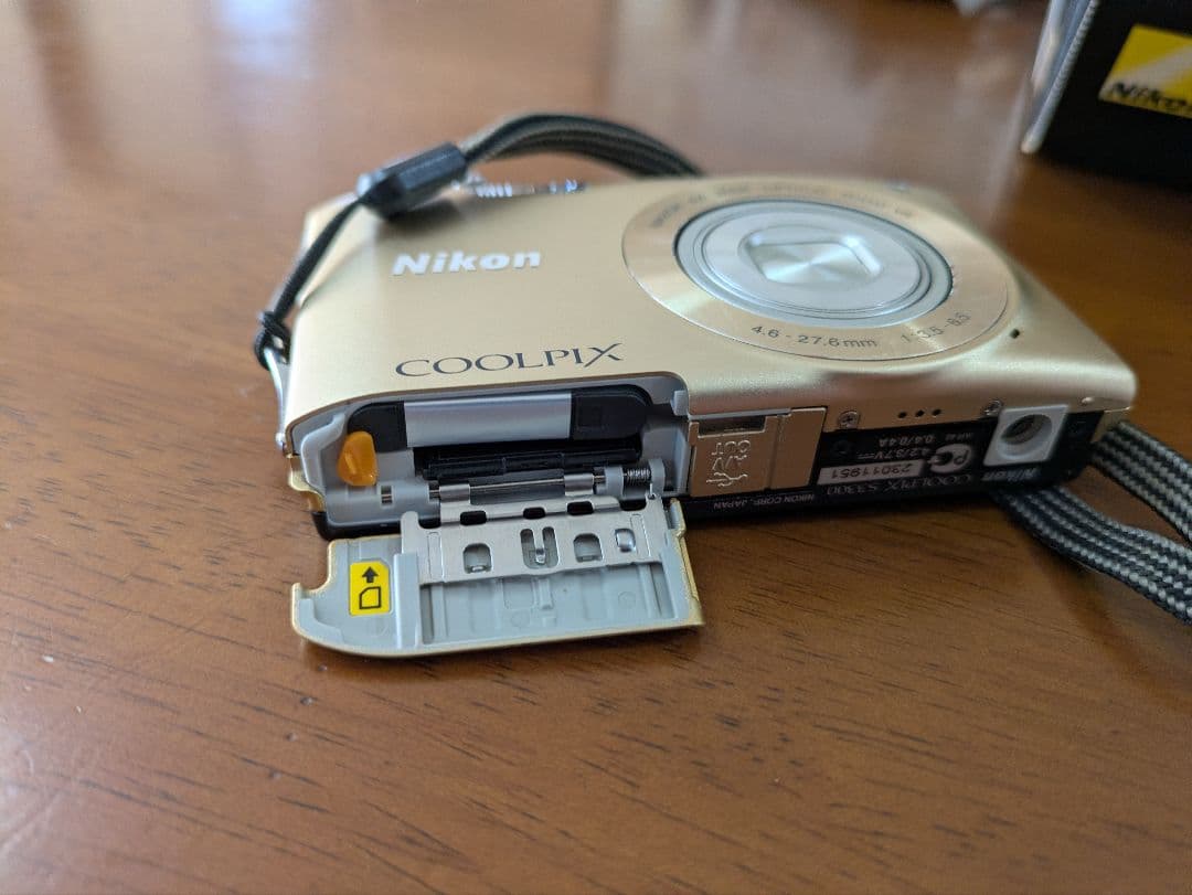 Nikon COOLPIX デジタルカメラ S3300　ゴールド