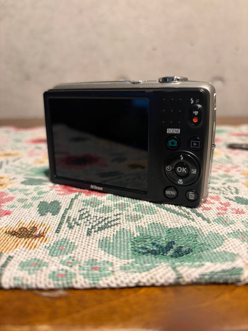 Nikon COOLPIX L26 コンデジ　動作品